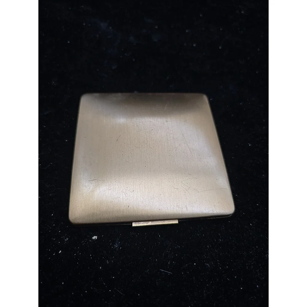 Vtg 1950s Elgin American Gold Tone Powder Compact Etched Top Case Square Brass